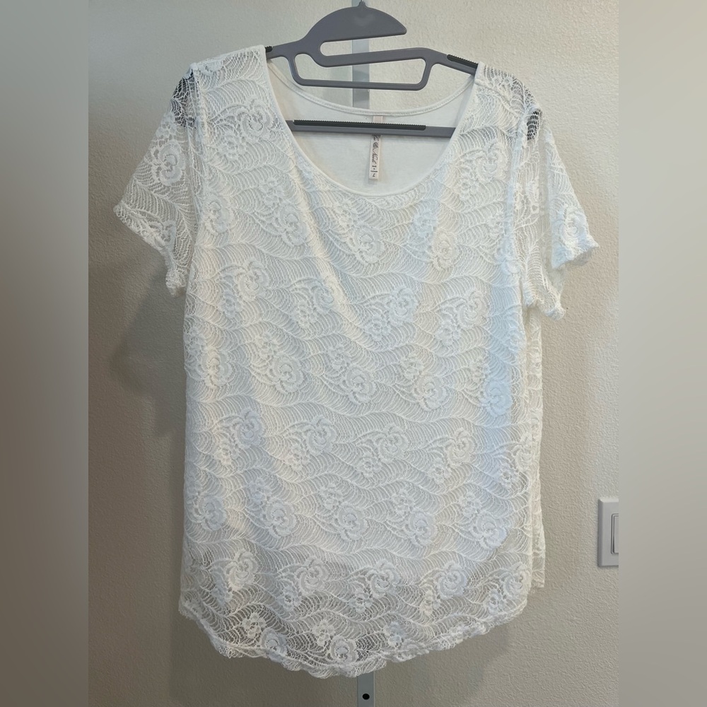Leo & Nicole White Lace Blouse